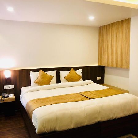 קטמנדו The Milestone Hotel מראה חיצוני תמונה