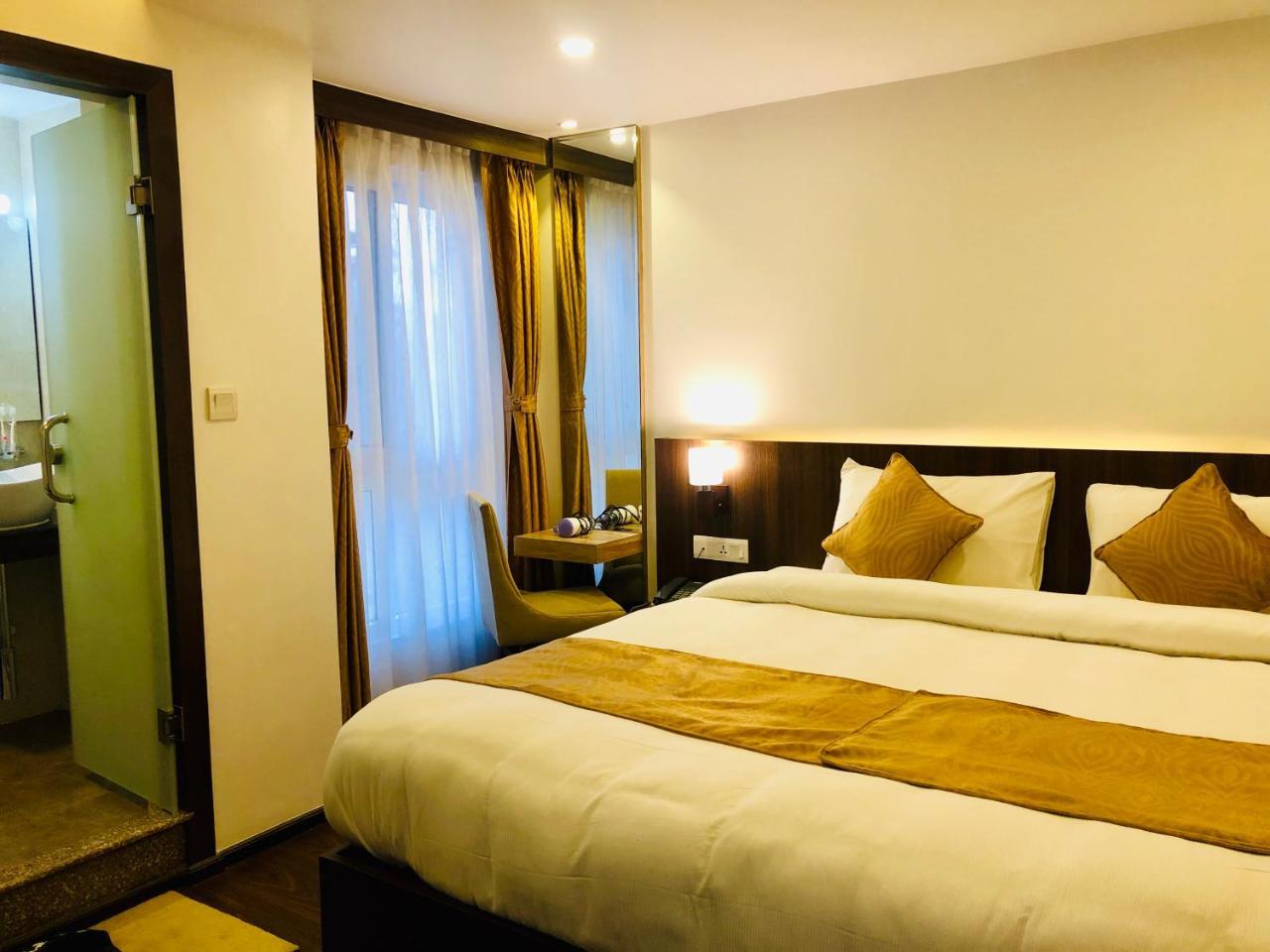 קטמנדו The Milestone Hotel מראה חיצוני תמונה