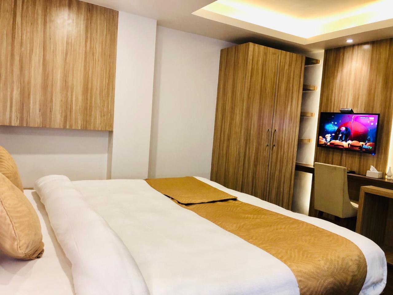 קטמנדו The Milestone Hotel מראה חיצוני תמונה