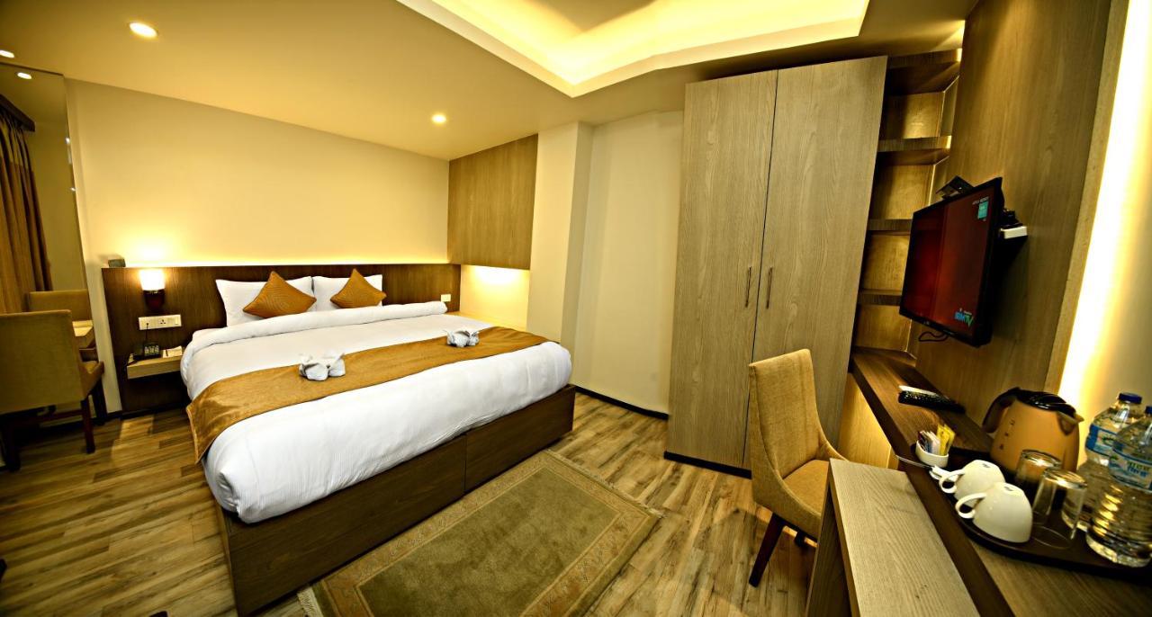קטמנדו The Milestone Hotel מראה חיצוני תמונה